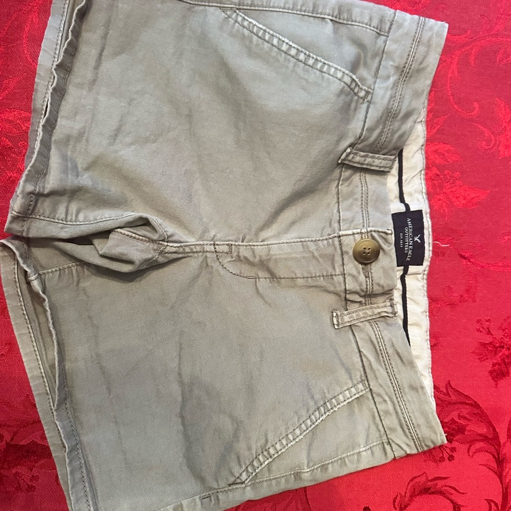 Shorts olive green size 2